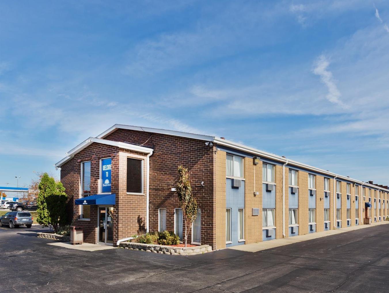 Days Inn By Wyndham Rockford I-90 Casino District Екстер'єр фото